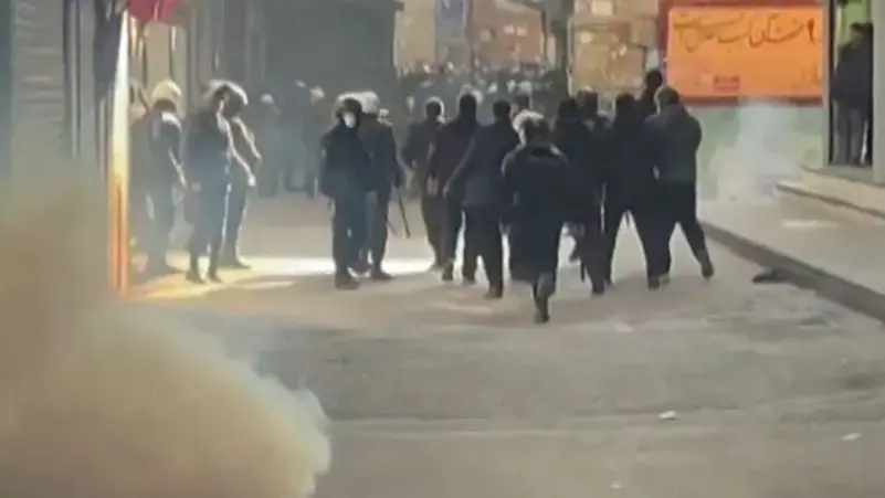 فرنسا ⁠وبريطانيا ‍وألمانيا تدين قتل المحتجين في إيران