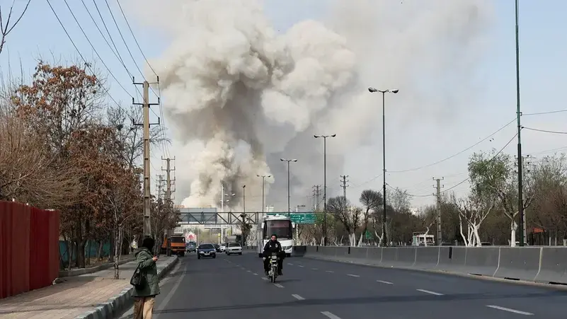 الحرس الثوري الإيراني يطلق موجة هجمات جديدة.. والانفجارات تهز إيران