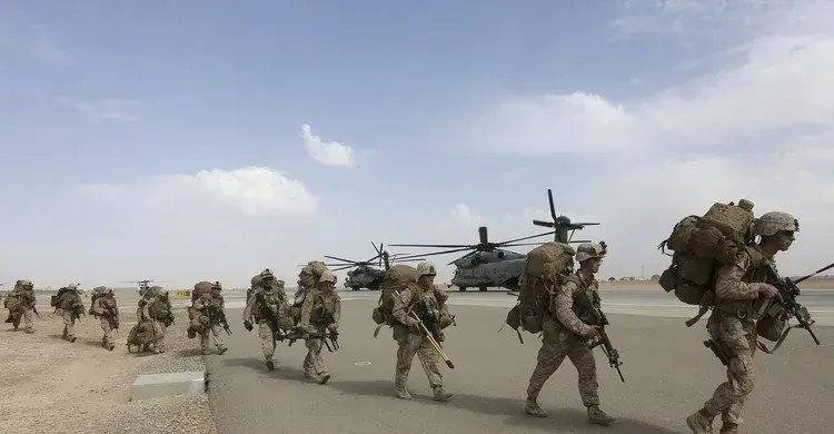 واشنطن ترسال 220 جندي من مشاة البحرية للشرق الأوسط