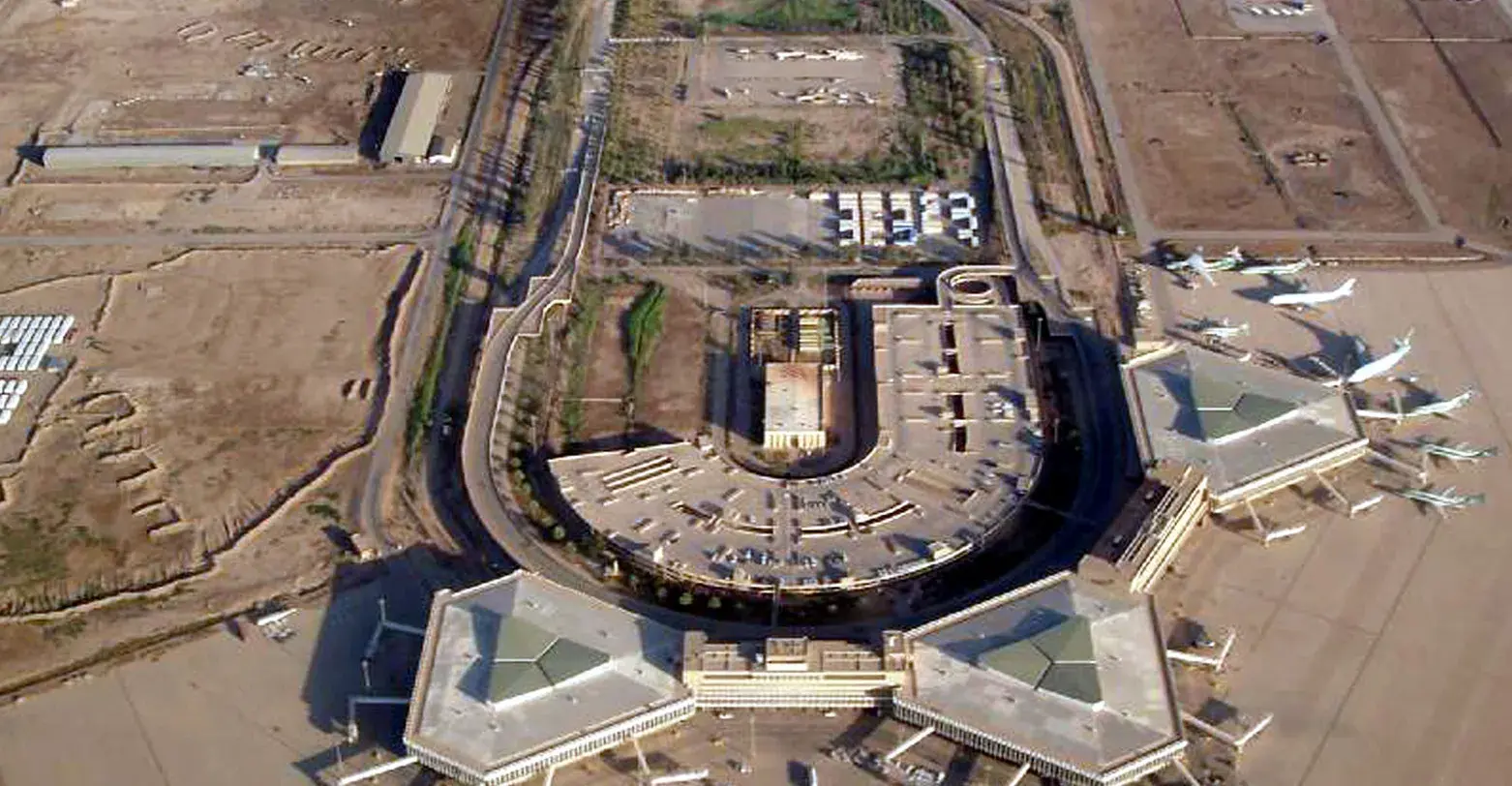 إسقاط طائرة مسيّرة حاولت الاقتراب من مركز الدعم اللوجستي بمطار بغداد الدولي.