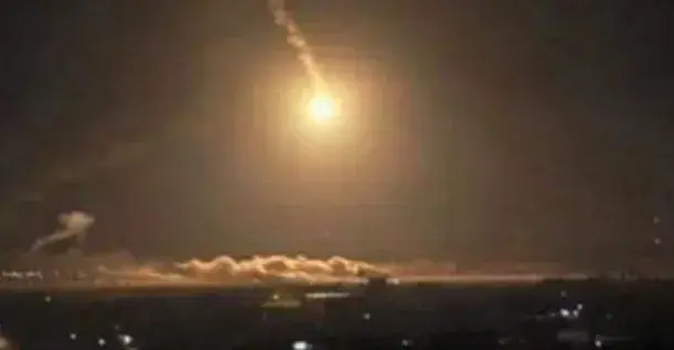 استهداف مطار بغداد الدولي بطائرتين مسيرتين.