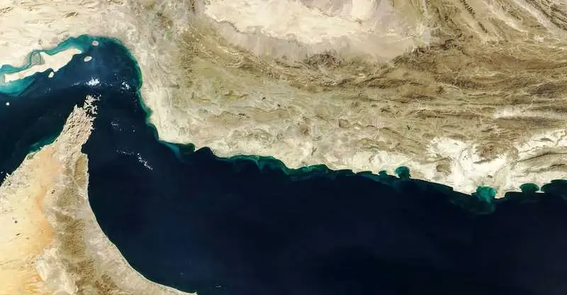 اجتماع دولي لحسم "الخيار العسكري" بشأن مضيق هرمز