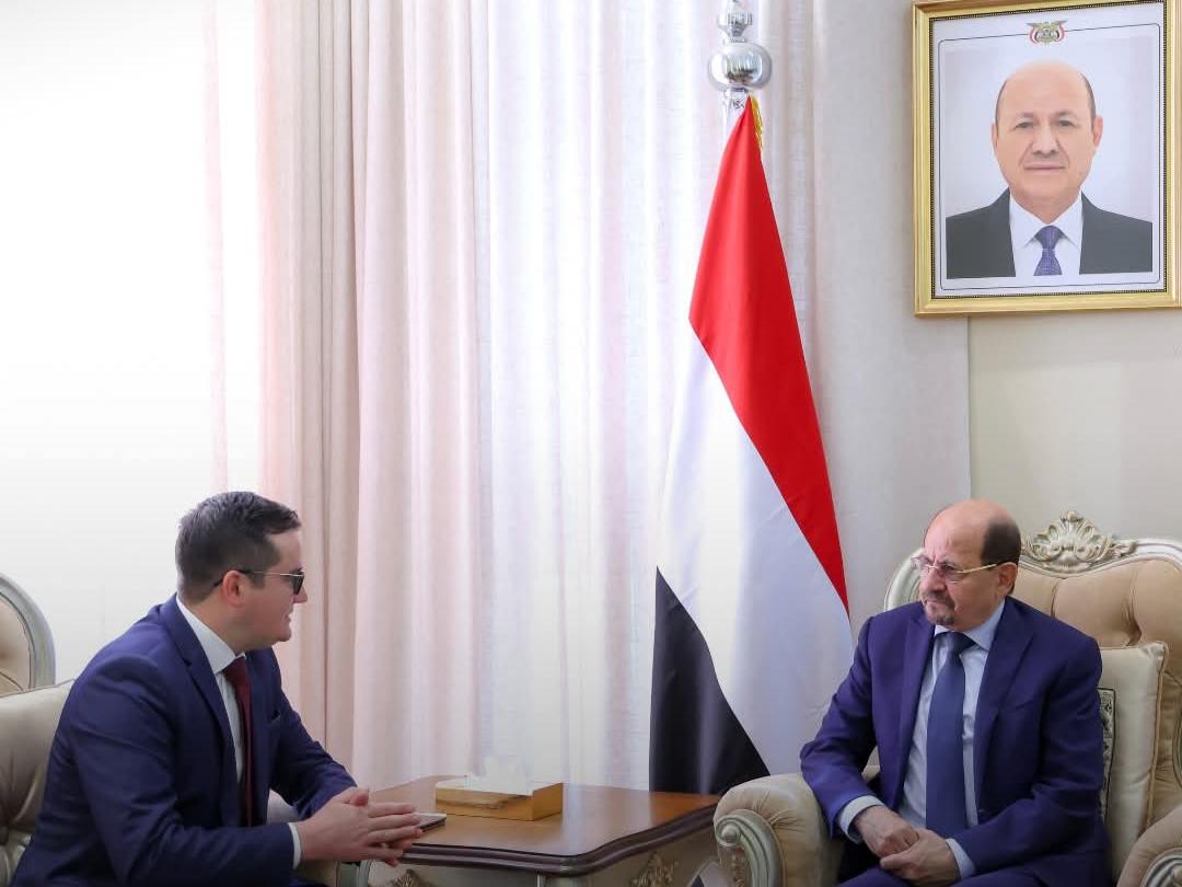 اليمن :رئيس مجلس الوزراء شائع الزنداني يبحث مع السفير الروسي يفغيني كودروف مستجدات الأوضاع
