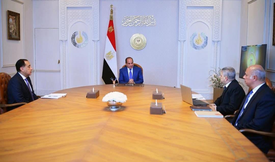الرئيس السيسي يعقد اجتماعا لمتابعة مدى تأثير الحرب الجارية بمنطقة الشرق الأوسط على قناة السويس