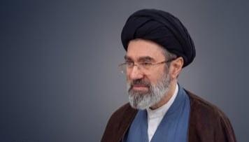 مجتبى خامنئي ينفي مسؤولية بلاده عن الهجمات الصاروخية التي طالت مؤخرا تركيا وسلطنة عمان