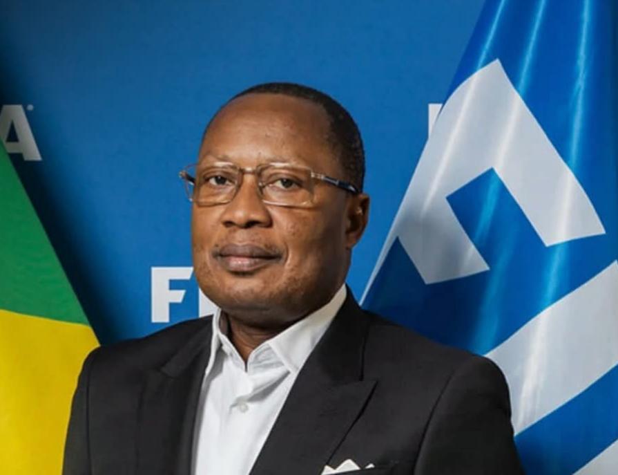 الإنتربول لإصدار يلاحق رئيس اتحاد الكونغو جان-غي بليز مايوبلاس بعد إدانته باختلاس نحو 1.1 مليون دولار