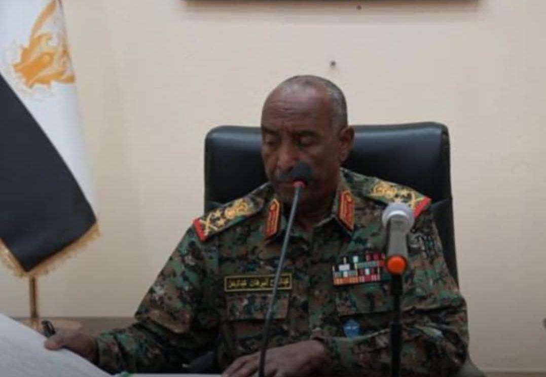 البرهان يصدّر قرارات بتشكيل رئاسة هيئة أركان جديدة للجيش السوداني: