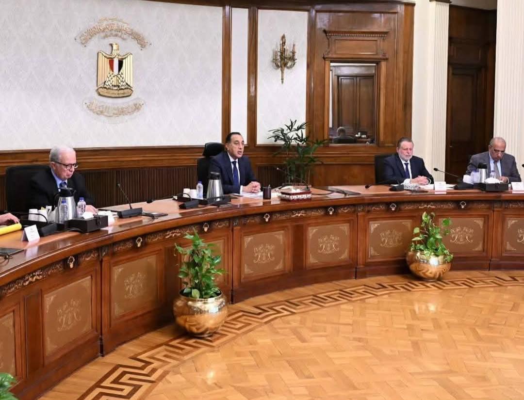 لجنة إدارة الأزمات توقف قرار غلق المحال الساعة ١١ م والعودة للمواعيد المعمول بها سابقا