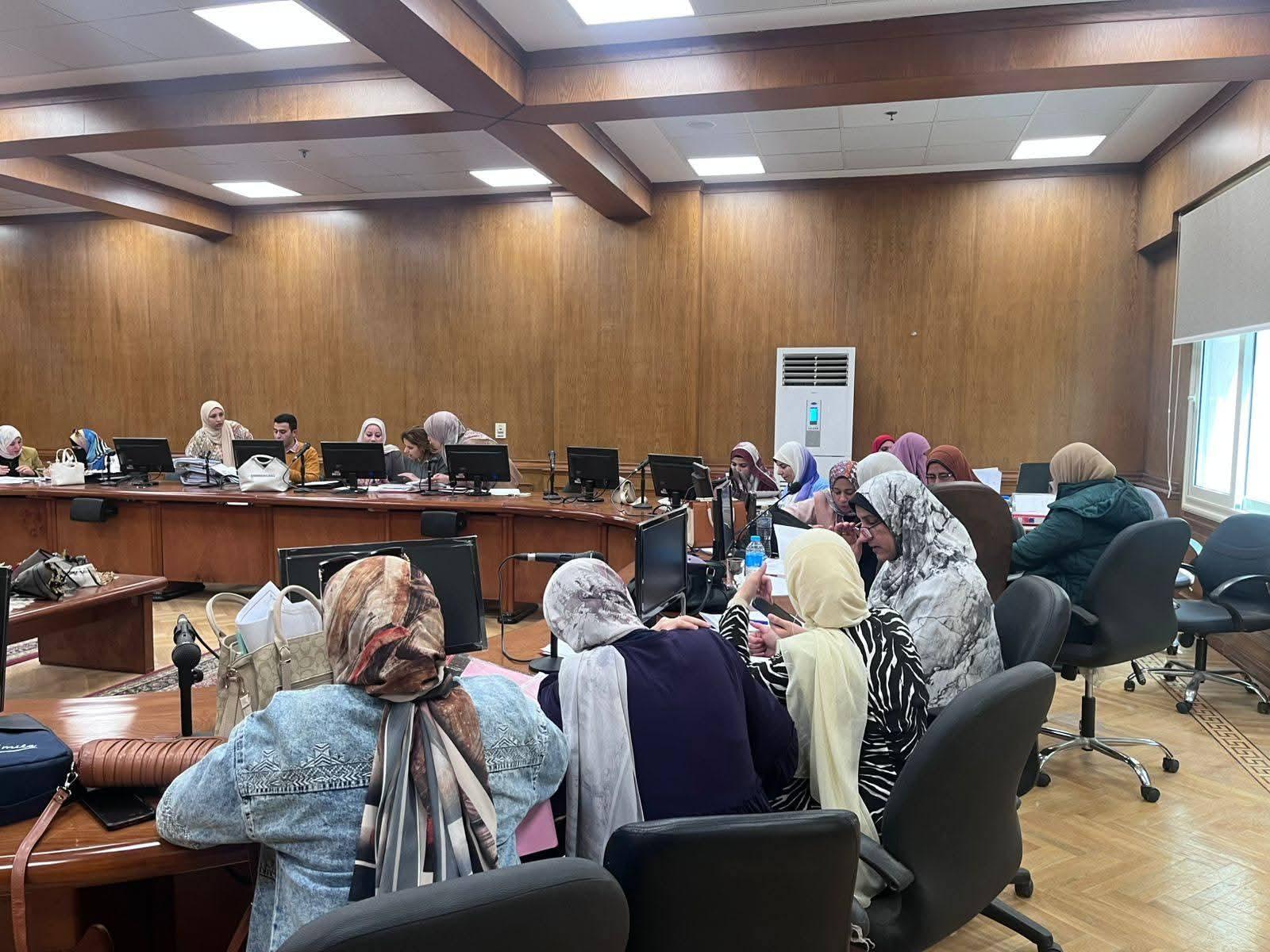 جامعة الفيوم: زيارة فريق المراجعة الداخلية والدعم الفني لكلية التمريض.