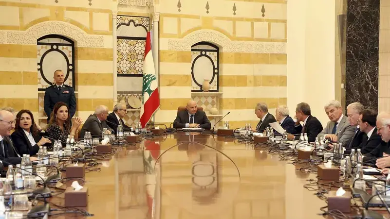 الحكومة اللبنانية تعلن الحظر الفوري لأنشطة حزب الله العسكرية