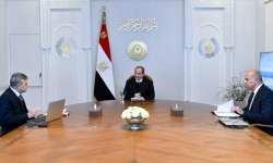 الرئيس عبد الفتاح السيسي، اليوم، مع السيد الفريق/ أسامة ربيع، رئيس هيئة قناة السويس.