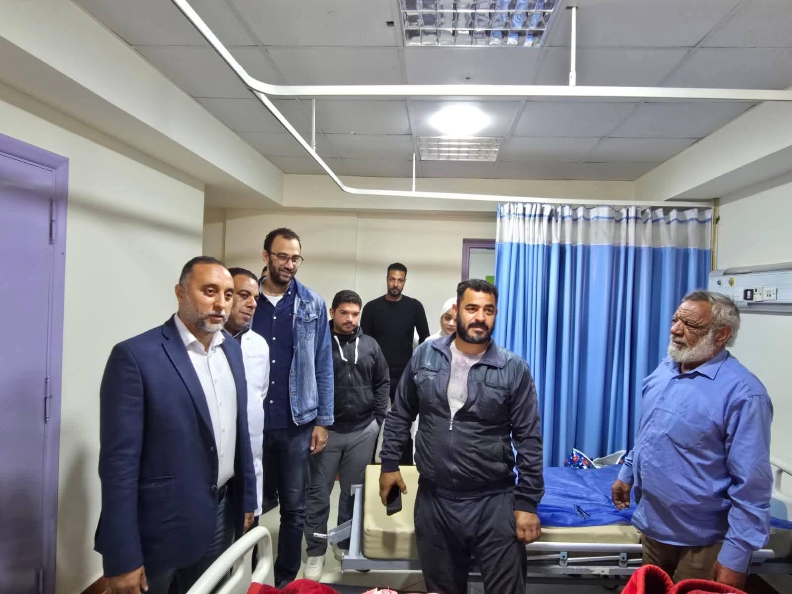 ختاما لجولاته المكوكية المفاجئة في عيد تحرير سيناء "وكيل صحة سيناء " يتابع جاهزية مستشفى العريش العام بالفترة المسائية.