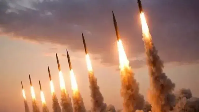 إيران تطلق الموجة 54 من عملية "الوعد الصادق 4" تجاه إسرائيل