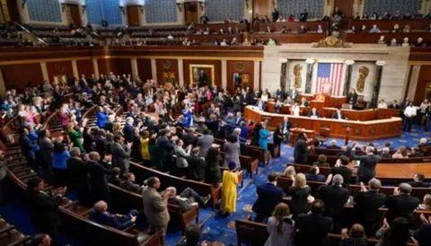 غضب ديمقراطي عارم وتهديد بالعزل هجوم ترامب على فنزويلا يشعل الكونغرس