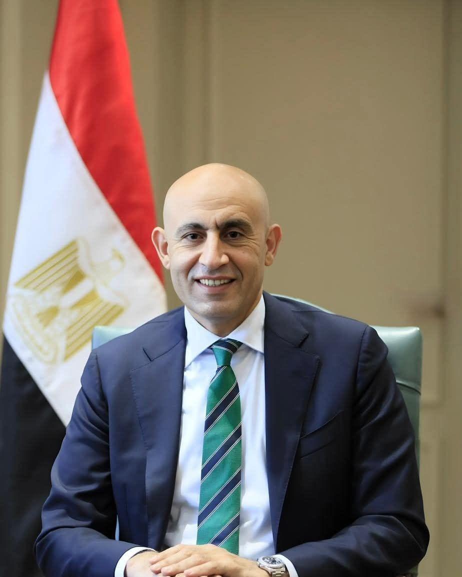 وزير التربية والتعليم يصدر كتابًا دوريًا بشأن تكليف معلمي الدفعة الثانية من المبادرة الرئاسية "١٠٠٠ مدير مدرسة"