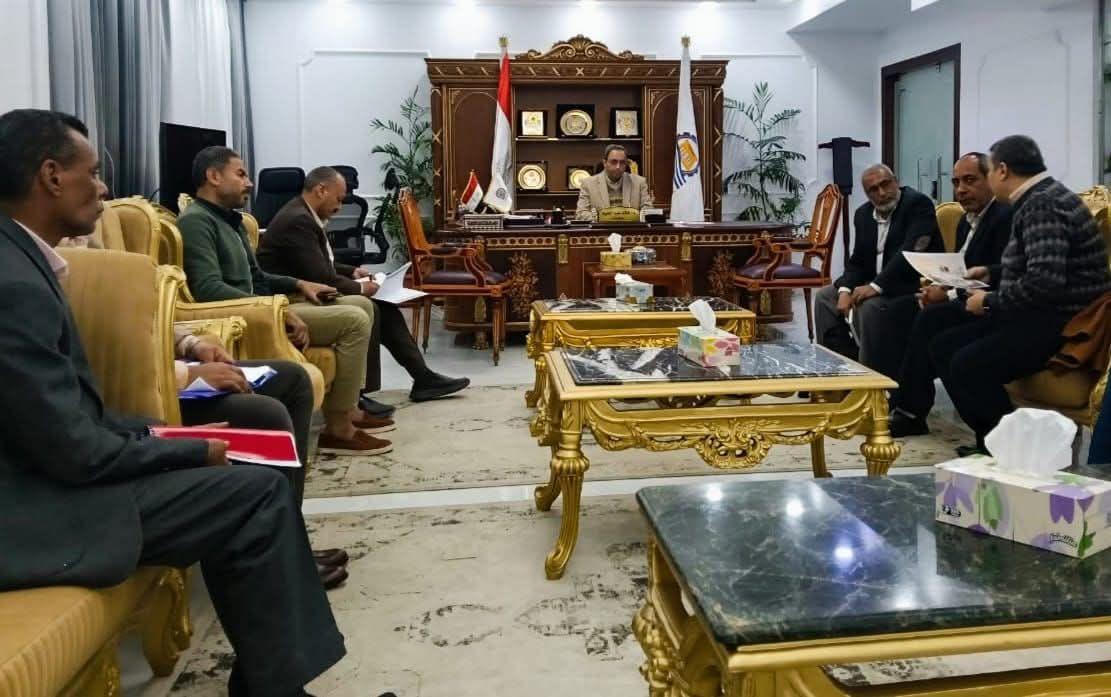 محافظ قنا يبحث توصيل الكهرباء لتغذية مدينة "الأمل" و"قنا جاردنز" و"المنطقة الحرفية" بالعقب*