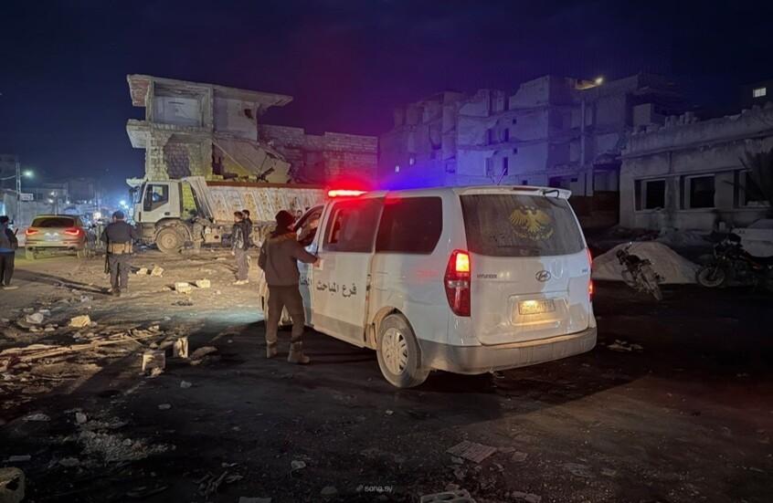 سوريا.. اكتشاف مقبرة جماعية داخل مبنى أمن الدولة سابقا بمدينة معرة النعمان في ريف إدلب