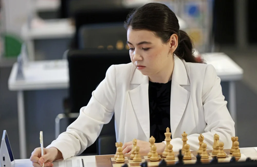 الروسية غورياتشكينا تتوج بلقب بطولة العالم للشطرنج السريع