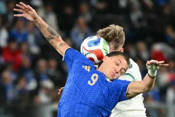 بعد غياب 12 عامًا إيطاليا تقترب من إنهاء غيابها بفوزها 2-صفر على أيرلندا الشمالية