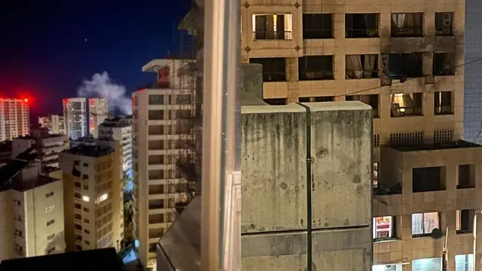 غارة إسرائيلية تستهدف فندق "رمادا" بالروشة