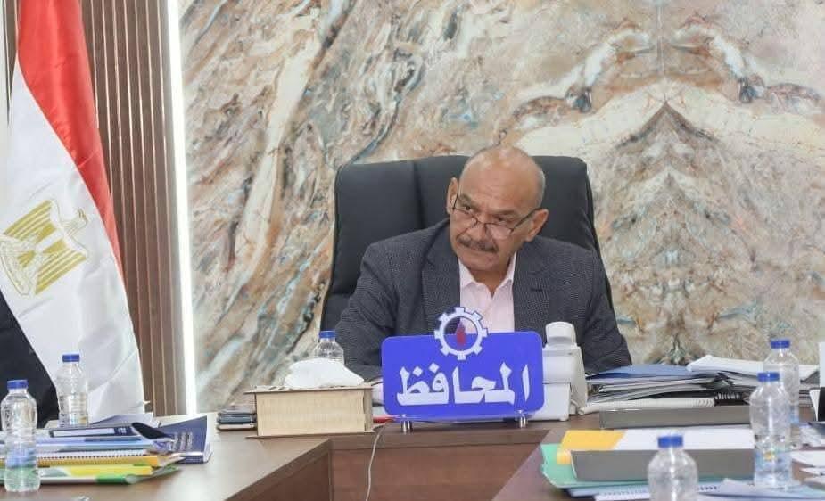 المحافظ يترأس لجنة القيادات لإختيار من يتولي وظائف قيادية بمحافظة السويس