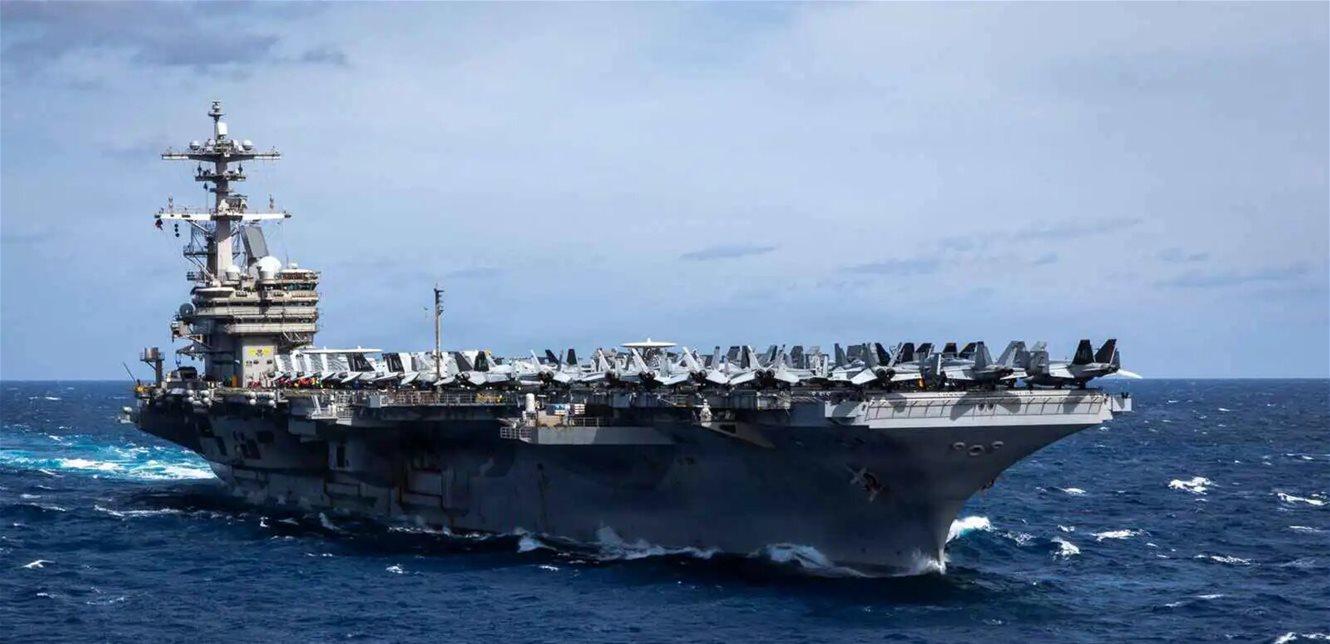 حاملة طائرات أميركية "تتأهب" قبالة السواحل الأفريقية!!