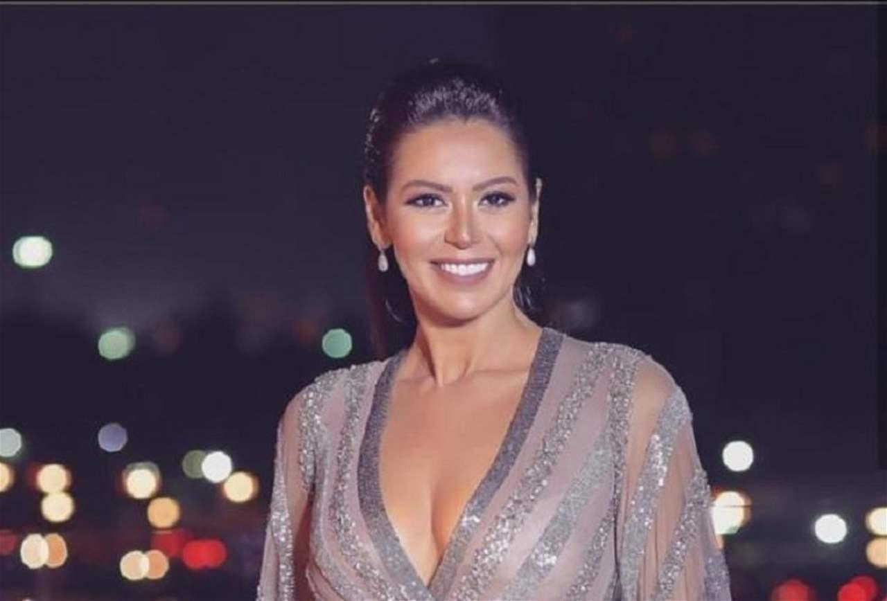 لقاء الخميسي برسالة مؤثرة عن الصبر وسط أزمة ااطلاق من زوجها الكابتن محمد عبد المنصف