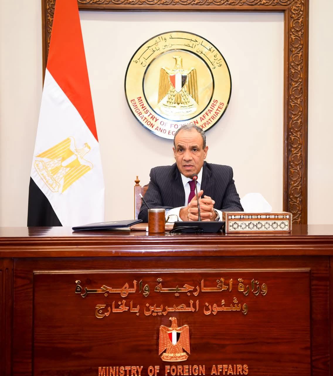 وزير الخارجية يجتمع بأعضاء السلك الدبلوماسي والقنصلي من الدرجات الحديثة والمتوسطة