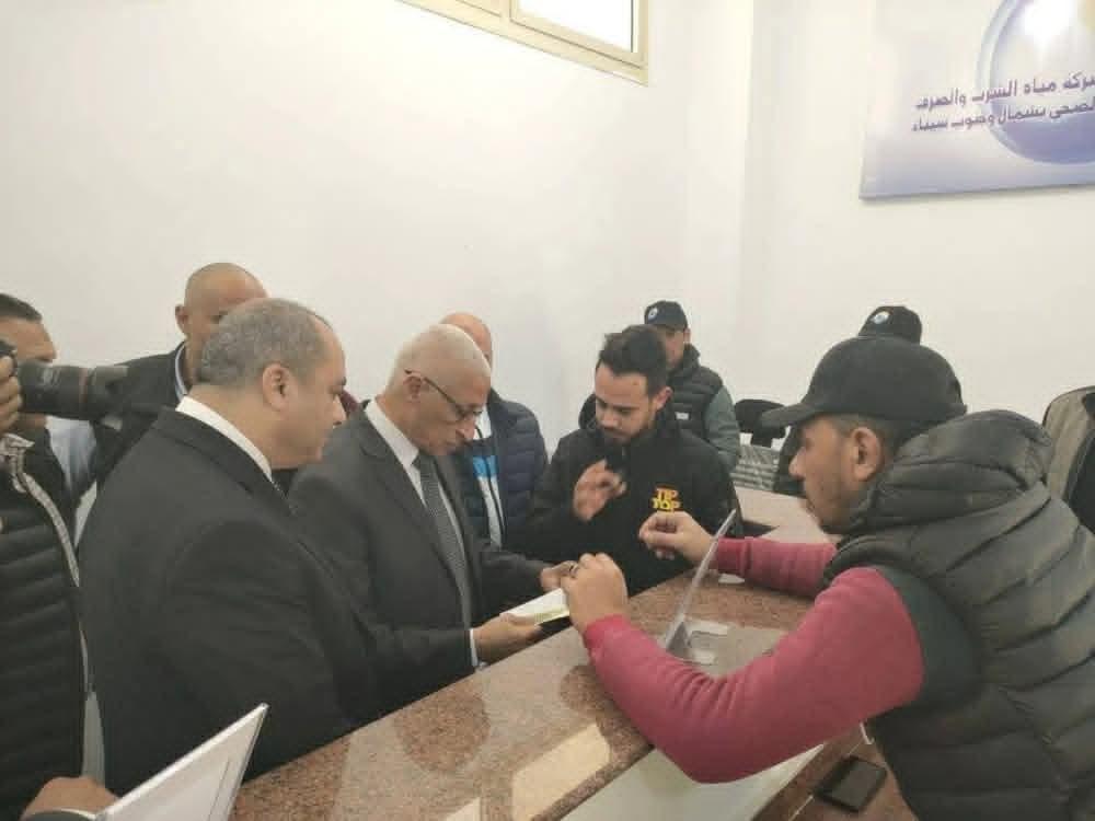 محافظ شمال سيناء يفتتح مركز خدمه العملاء لمياه الشرب بالعريش