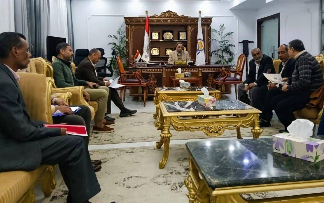 *قنا في أسبوع.. بحث الخطط التنموية مع رئيس الوزراء ومعالجة مشكلة كهرباء قفط والتحقيق في شكاوى أولياء التلاميذ*