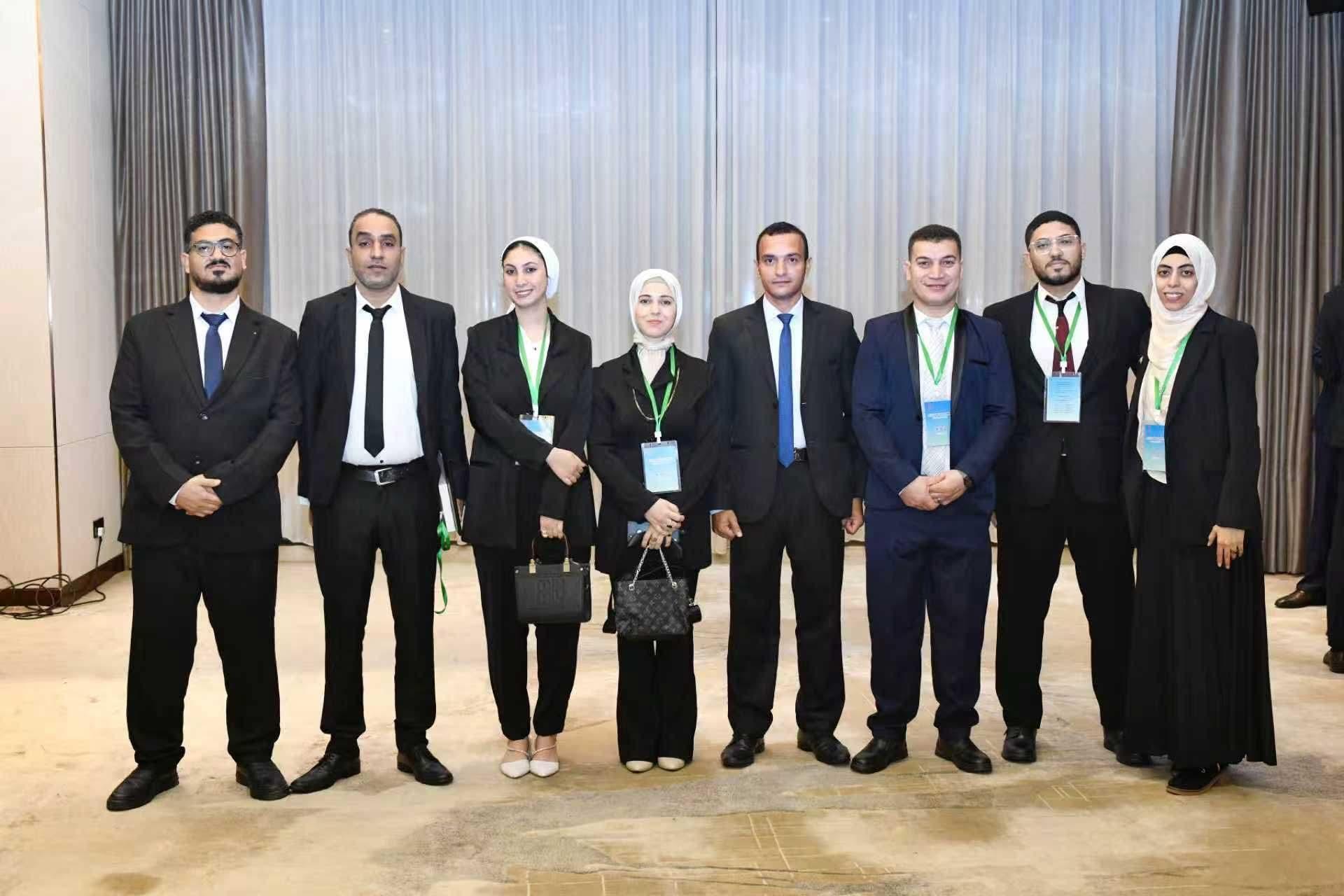 ورشه عمل كوادر الاحزاب السياسيه فى الصين تؤكد دعمها للرئيس السيسى.