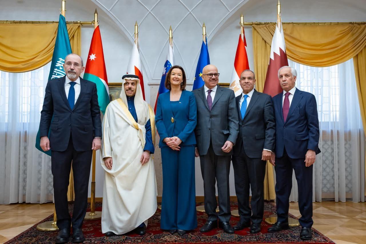 وزراء خارجية مصر والسعودية والأردن والبحرين وقطر يعقدون مباحثات مع نائبة رئيس الوزراء وزيرة خارجية سلوفينيا في العاصمة ليوبليانا