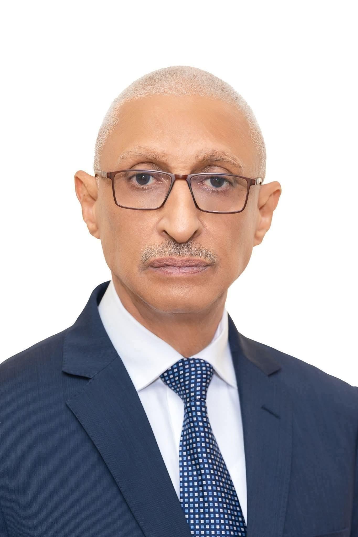 محافظ شمال سيناء يوافق على تدعيم نقل المدرسين بوسط سيناء.