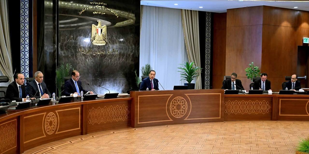 رئيس الوزراء: تنفيذ حزمة الحماية الاجتماعية فوراً وفقا لتوجيهات فخامة رئيس الجمهورية بتكلفة إجمالية تتجاوز 40 مليار جنيه