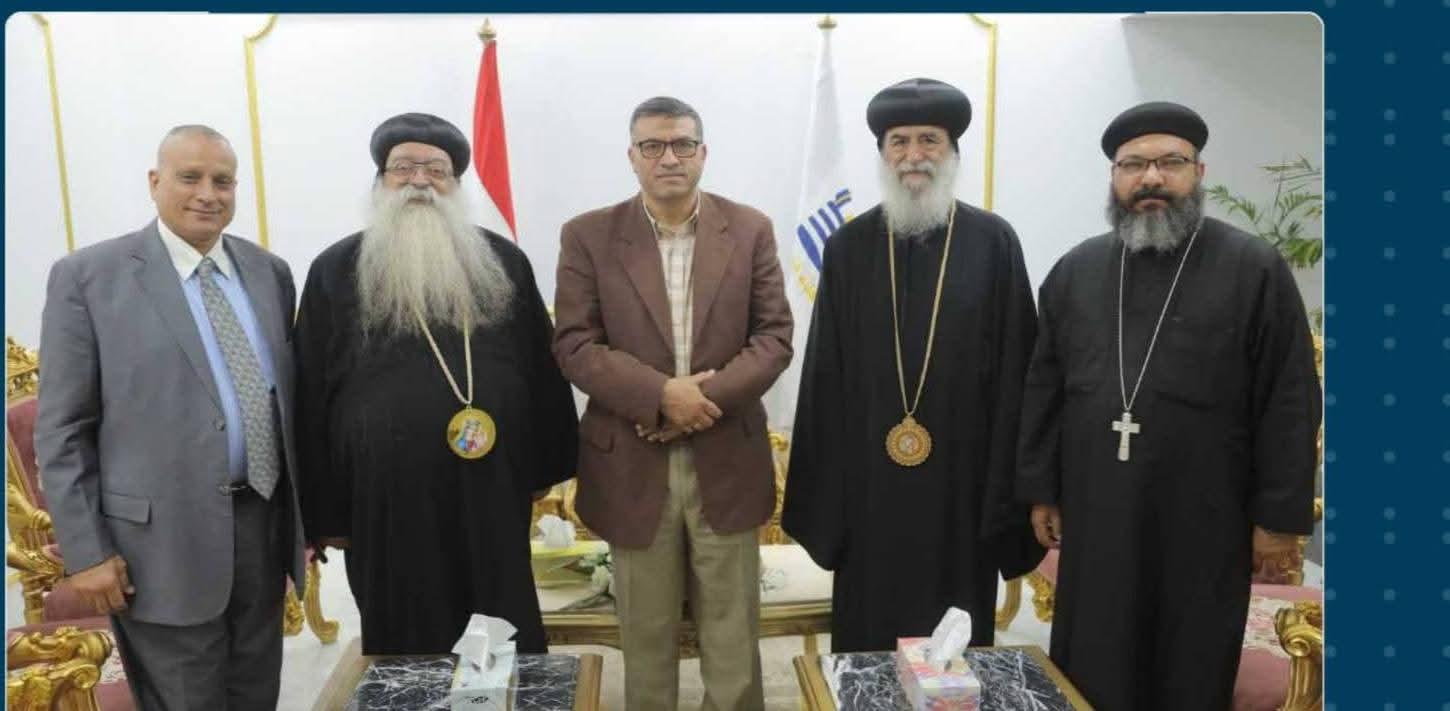 محافظ قنا يستقبل وفود الكنائس لتقديم التهنئة بعيد الفطر المبارك