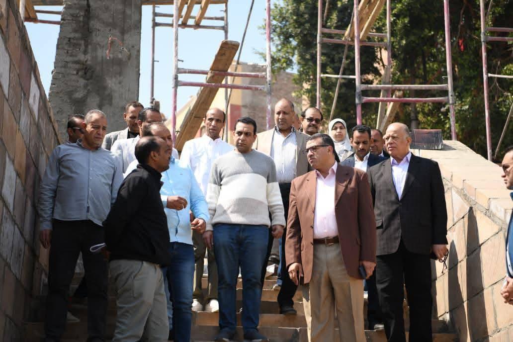 محافظ قنا يتفقد مشروعات السياحة الريفية بـ "دندرة" ويوجه بسرعة الانتهاء من أعمال تطوير المرسى