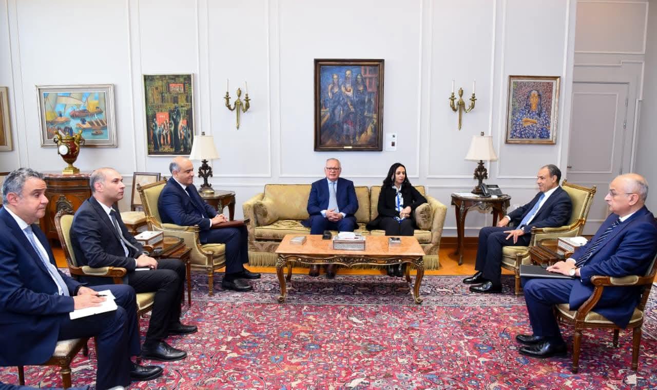 وزير الخارجية يلتقي وزيرة التضامن الاجتماعي ورئيس منظمة تضامن الشعوب الأفروآسيوية