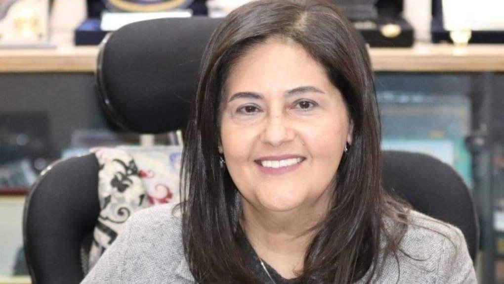 تهنئة كلية اعلام جامعة القاهرة الى ا.د هويدا مصطفى بمناسبة تعيين سيادتها نائبًا لرئيس الهيئة العامة للاستعلامات.