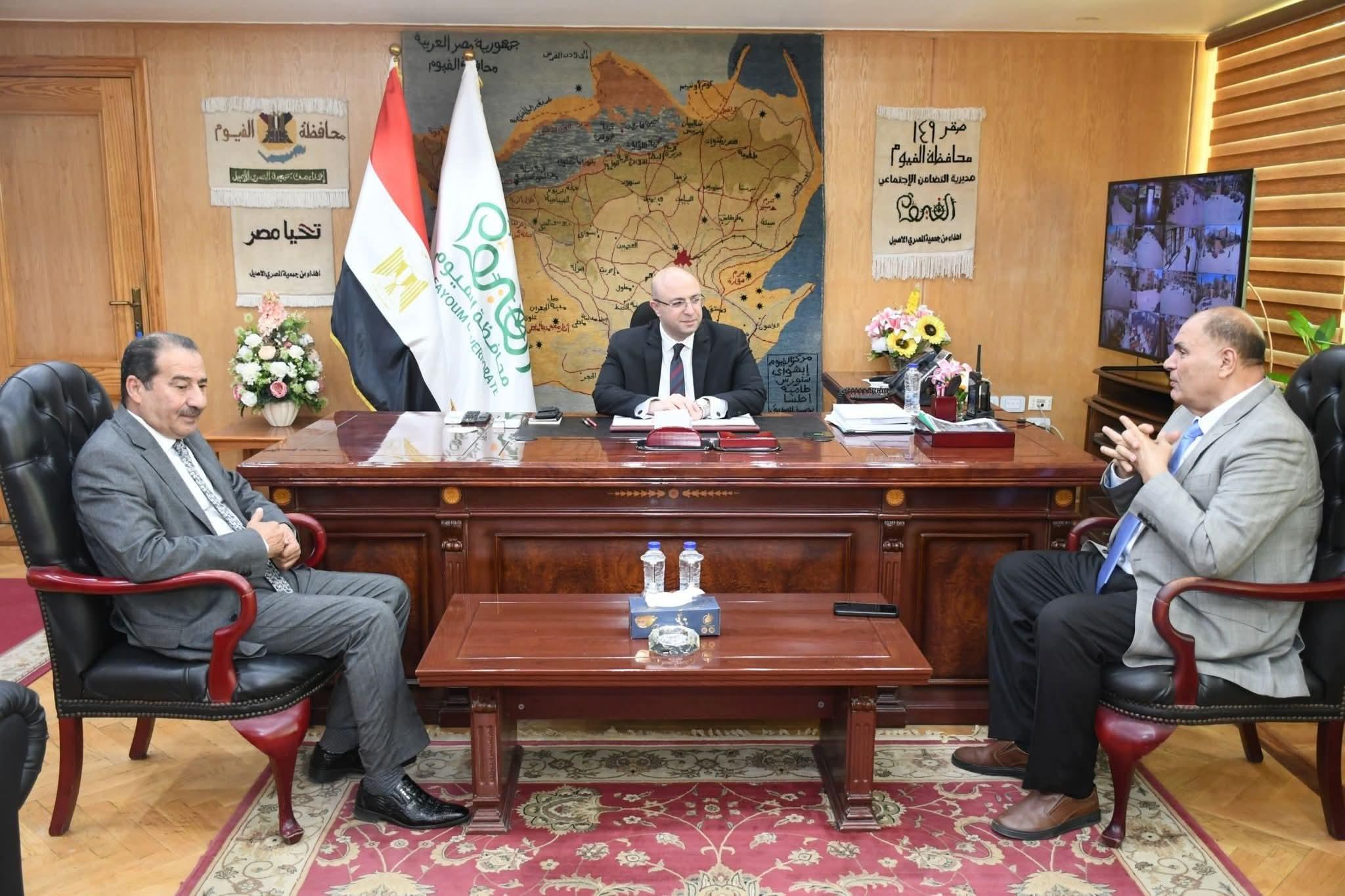 محافظ الفيوم يناقش آليات التعاون المشترك مع نادي أعضاء هيئة تدريس الجامعة