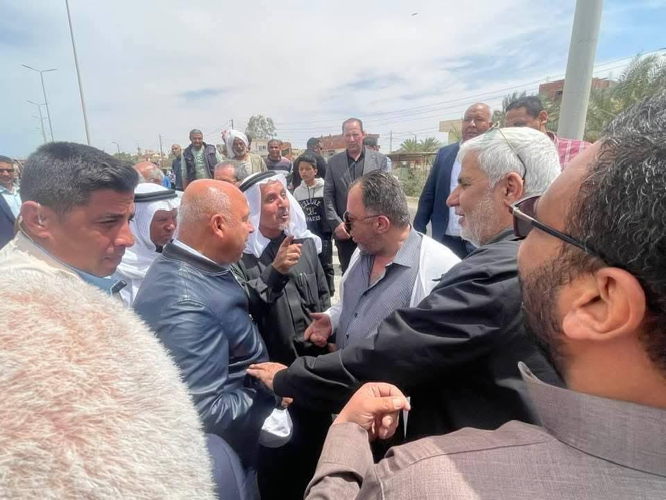 وزير النقل ومحافظ شمال سيناء يتفقدان الطريق الدولي الساحلي وأعمال التطوير الجارية