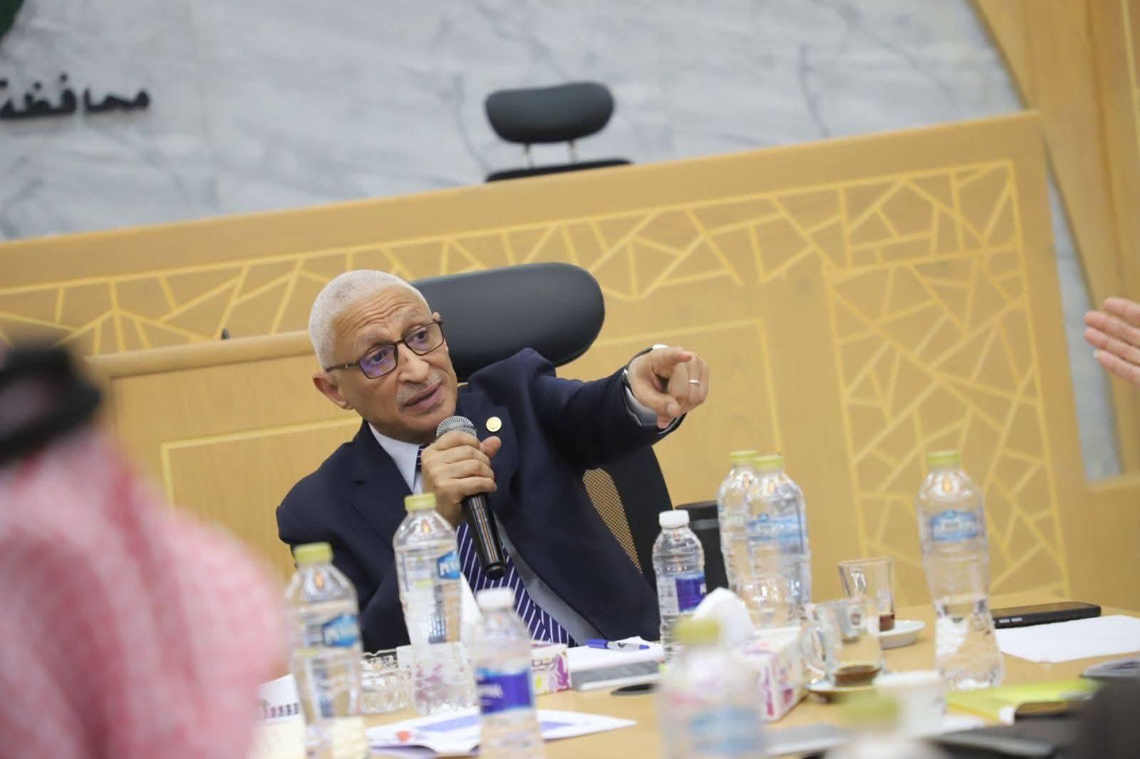 الموافقة على إعادة تشغيل الموقف القديم بالرفاعي للقضاء على المواقف العشوائية بالعريش