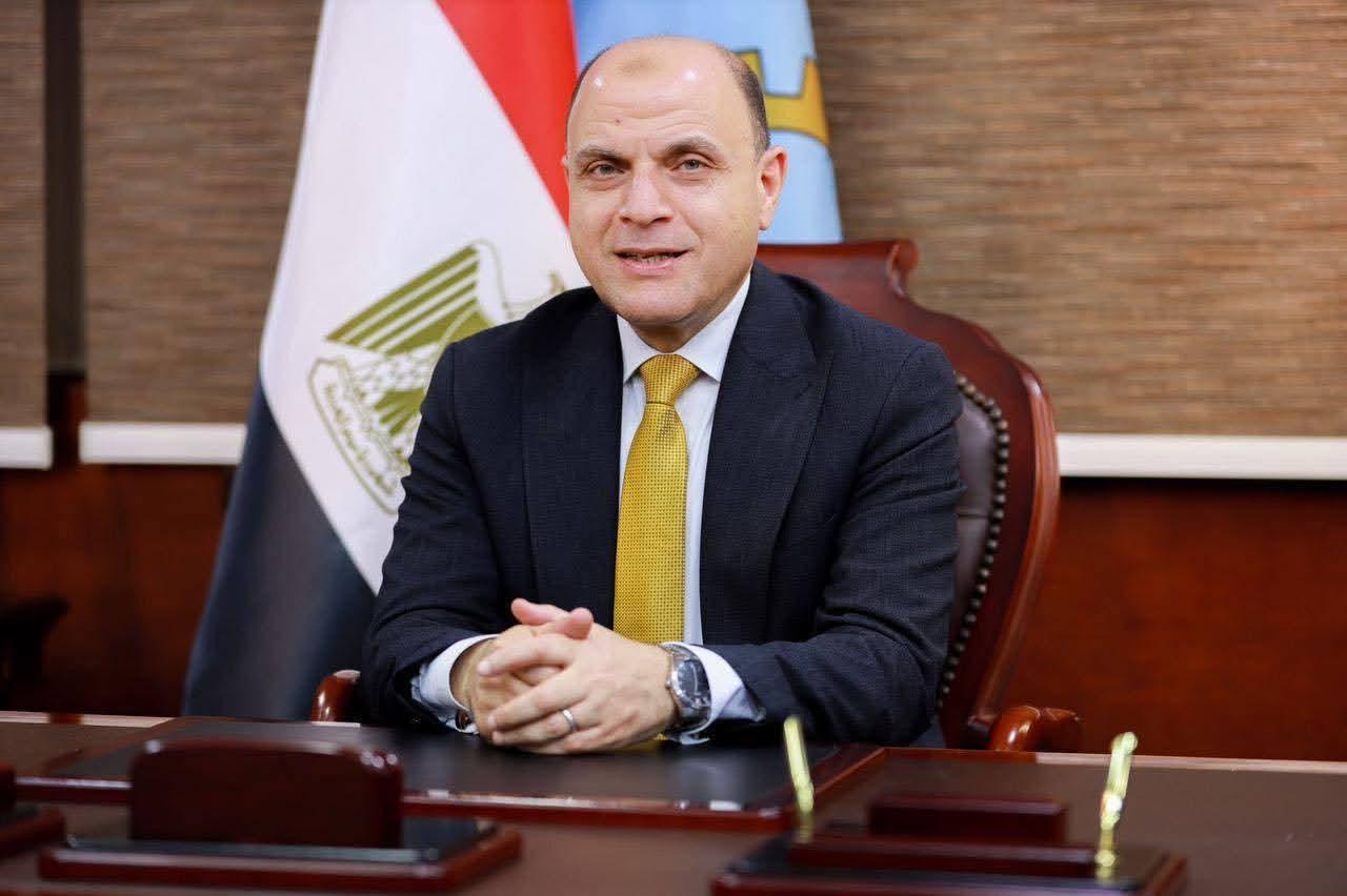 محافظ الغربية يوجه بتكثيف أعمال إزالة التراكمات التاريخية بمصنع دفرة