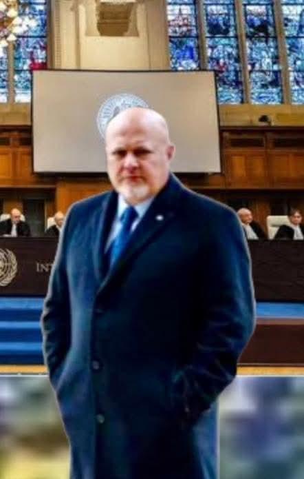 المحكمة الجنائية الدولية فى أزمة بسبب التحقيقات الجارية مع خان أبرز مسؤوليها وكذلك بسبب العقوبات الأمريكية