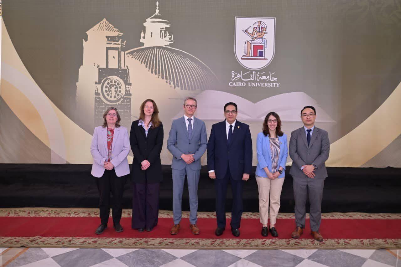 رئيس جامعة ليدن الهولندية فى ضيافة جامعة القاهرة لبحث تعزيز التعاون المشترك بين الجامعتين أكاديميا وبحثيا