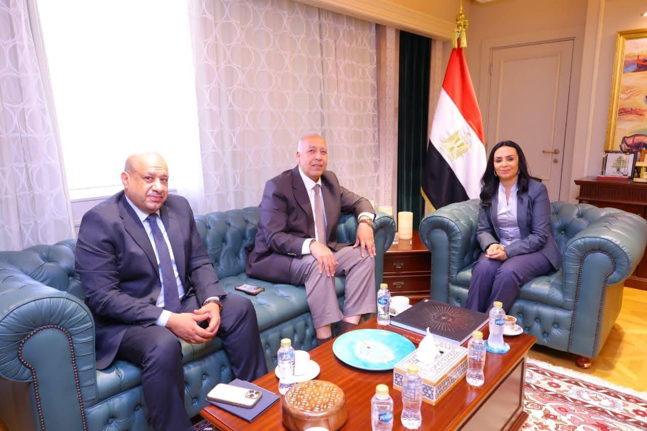 وزيرة التضامن الاجتماعي تلتقي رئيس مجلس إدارة شركة " إير كايرو"