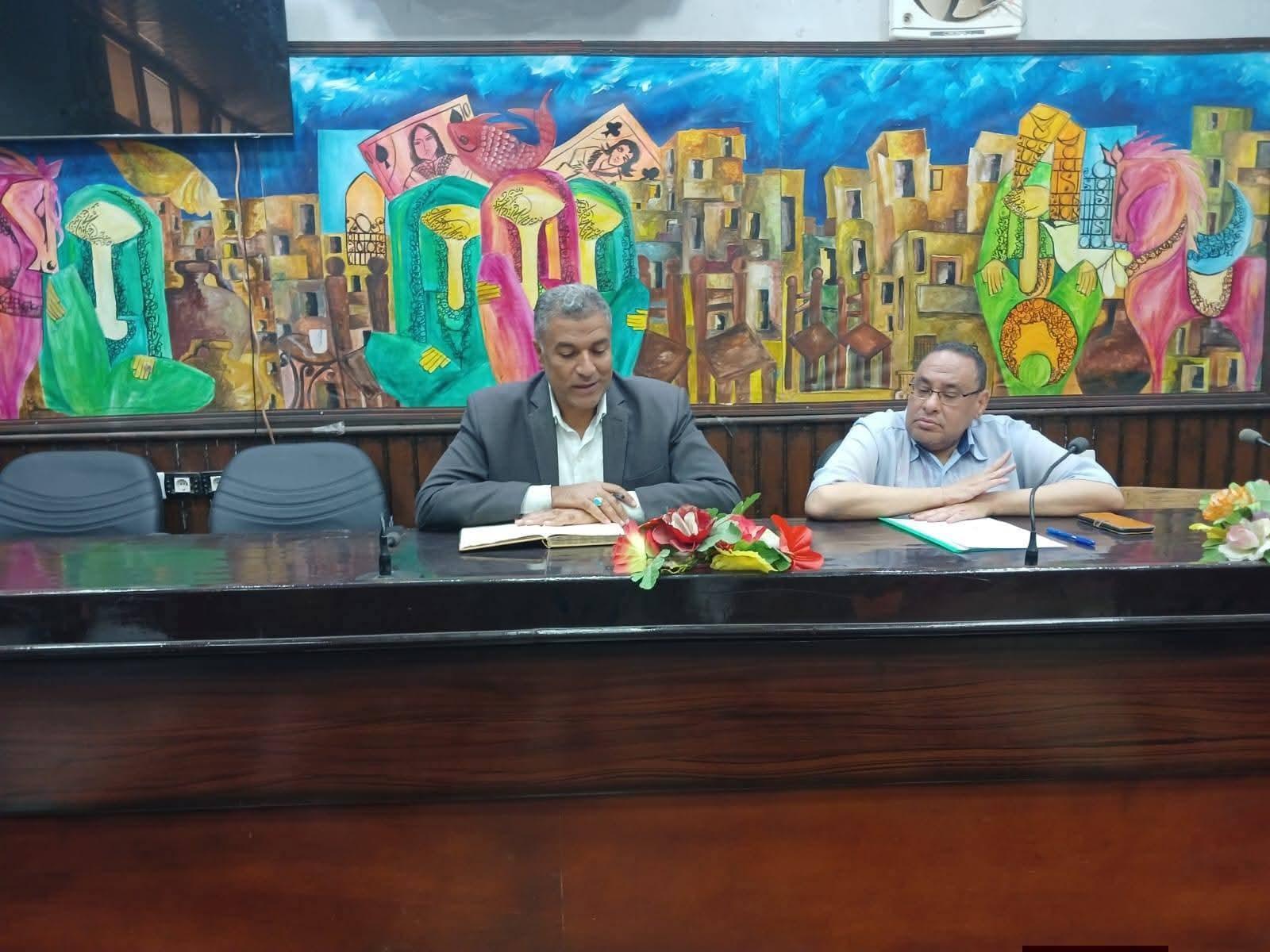 رئيس مركز ومدينة قوص يترأس اجتماع المجلس التنفيذي لمناقشة التعديات وملف النظافة