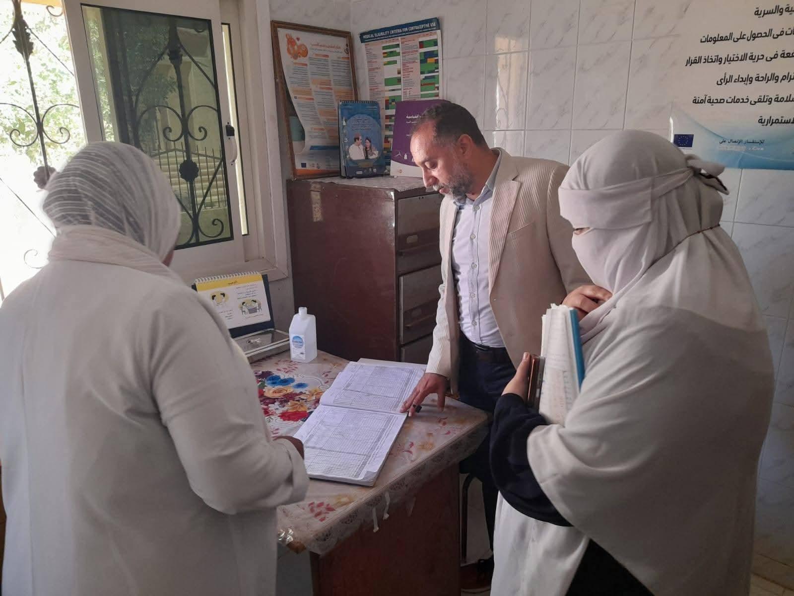 استمرارا لجولاته الميدانية المفاجئة اليوم "وكيل صحة سيناء" يتفقد مركز الرعاية في قرية الميدان للاطمئنان على سير العمل ومتابعة انتظام الخدمات