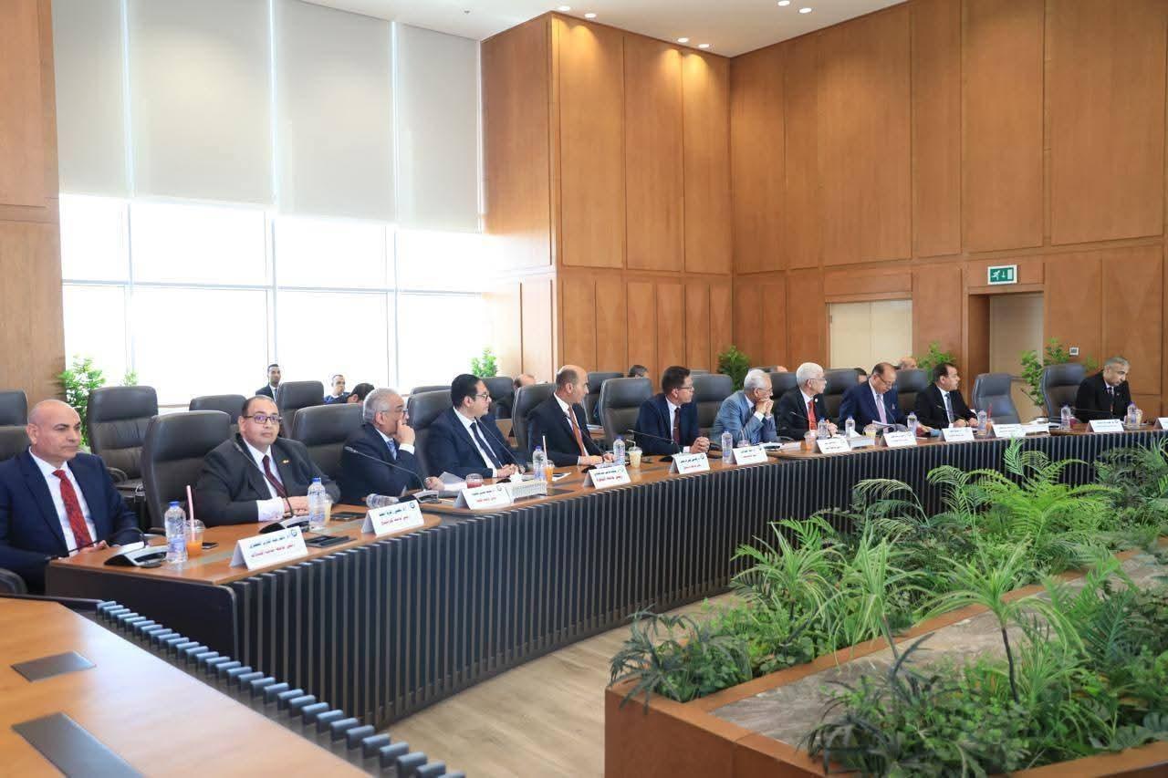 رئيس جامعة مدينة السادات يشارك في اجتماع المجلس الأعلى للجامعات برئاسة الدكتور عبدالعزيز قنصوة