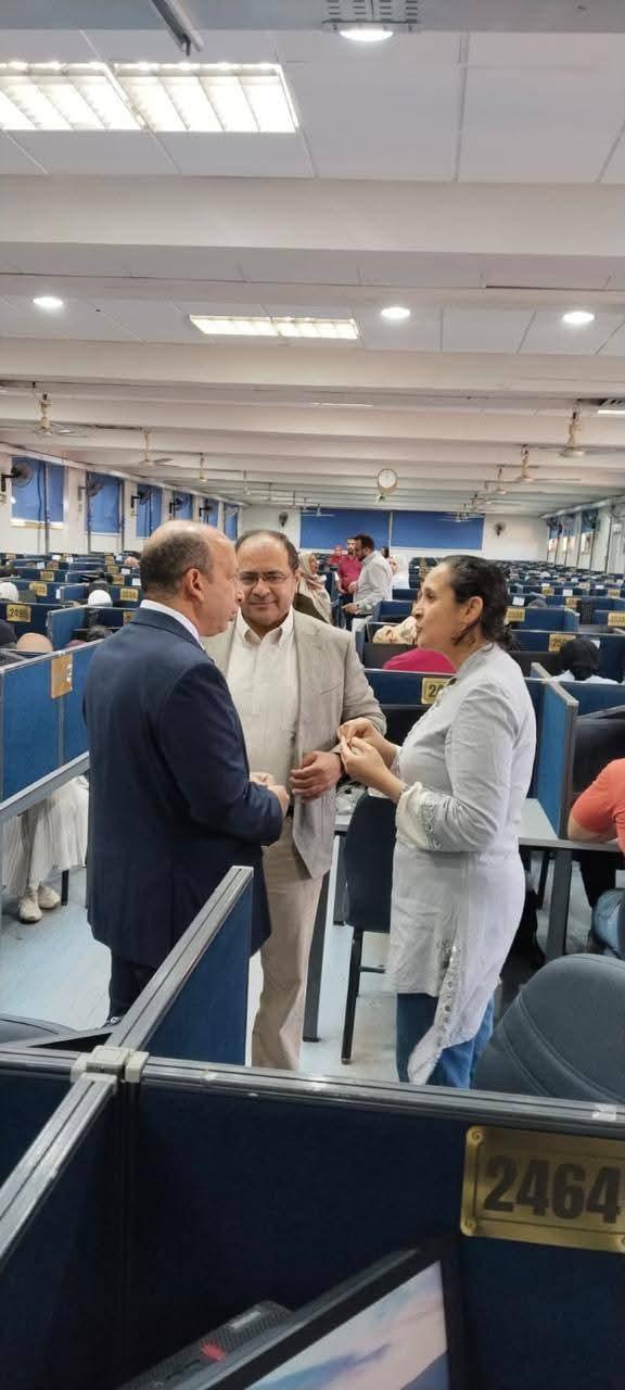 جولة موسعة لعميد طب قصر العيني للجان امتحانات الدكتوراه ويؤكد على توفير أقصى درجات الانضباط والدعم