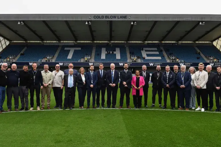 نادي إنجليزي يستأجر ملعبه لمدة 999 عاما